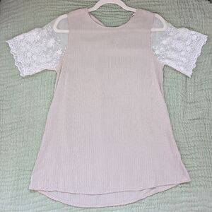 Chris & Carol Beige Striped Blouse with Delicate White Lace Sleeves - S